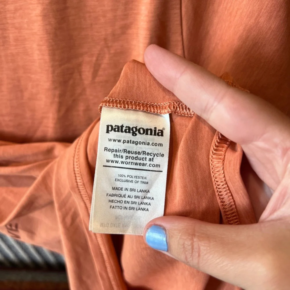 Patagonia women’s Capilene UPF 50+ performance shirt size XS - Picture 8 of 8